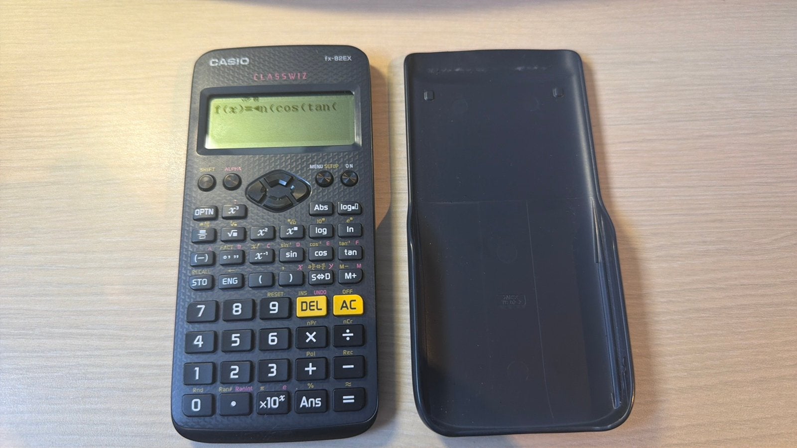Casio fx-82EX rekenmachine, Ophalen of Verzenden, Grafische rekenmachine, Zo goed als nieuw