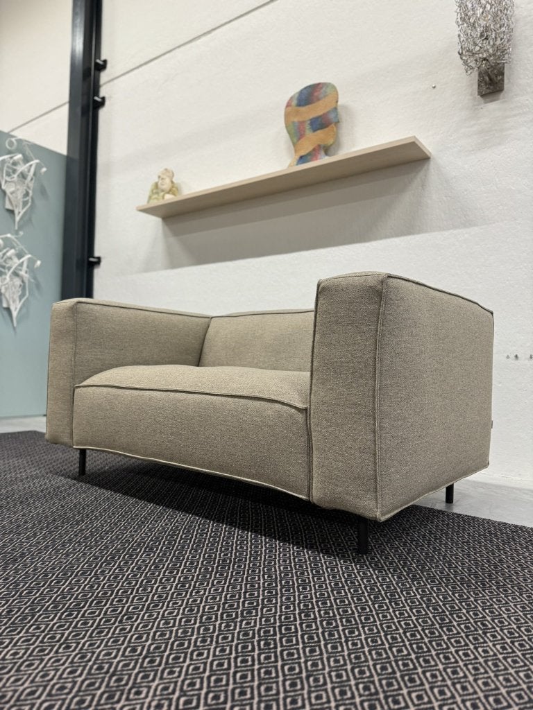 Nieuw Gelderland 6400 2 zits bank bruin stof design, 150 tot 200 cm, Ophalen of Verzenden, Rechte bank, Info@gelderlanddesign.com