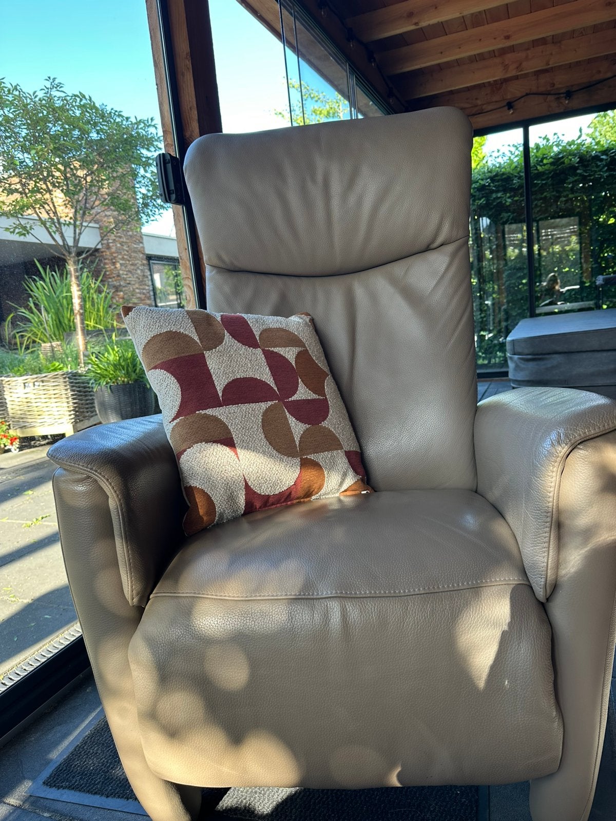 Relax fauteuil Beige, Huis en Inrichting, Fauteuils, Ophalen, Zo goed als nieuw, 75 tot 100 cm, 50 tot 75 cm