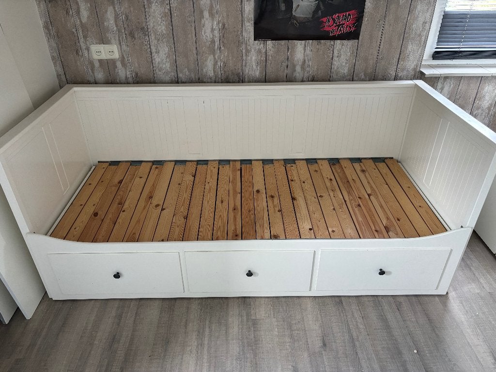 Hemnes uitschuifbaar bed Ikea, Ophalen, 90 cm, Eenpersoons, Hout