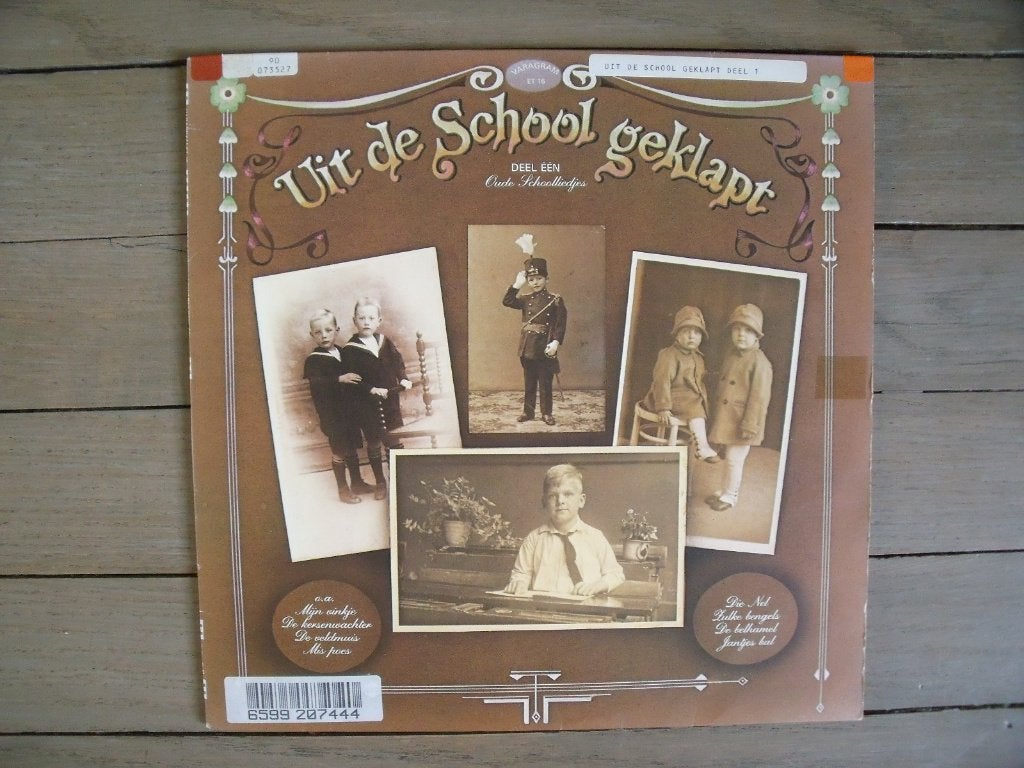 Uit de school geklapt - Oude schoolliedjes deel 1, LP, Gebruikt, Inclusief insert, Ophalen of Verzenden
