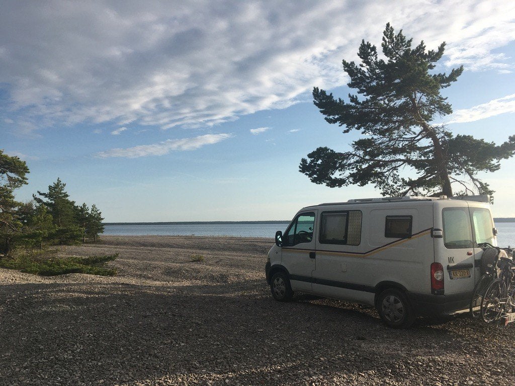 Camper (Nissan Interstar) L1H1 met pop-up dak & zonnepanelen, Overige merken, Buscamper of Camperbus, Elektrische ramen, Tot en met 2