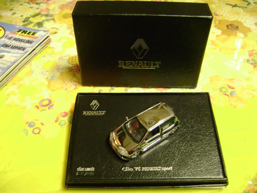 Gelimiteerde miniatuur Renault Clio V6 Sport in originele ve, Ophalen of Verzenden