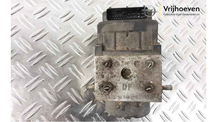 ABS Pomp van een Opel Omega (Omega B 94-), Auto-onderdelen, Gebruikt, -, -, Opel