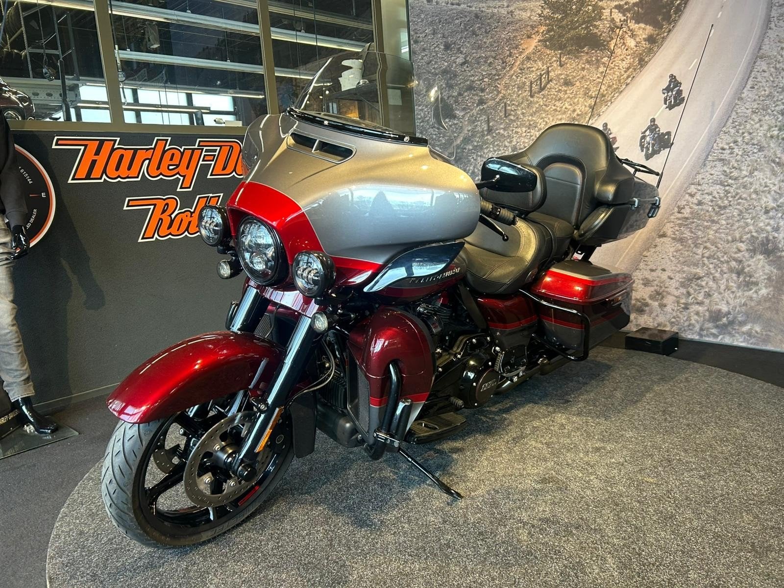Harley-Davidson FLHTKSE CVO Ultra Limited (bj 2019), Motoren, Laan van Vredenoord 33
2289 DA  RIJSWIJK, NL, Meer dan 35 kW, Overig