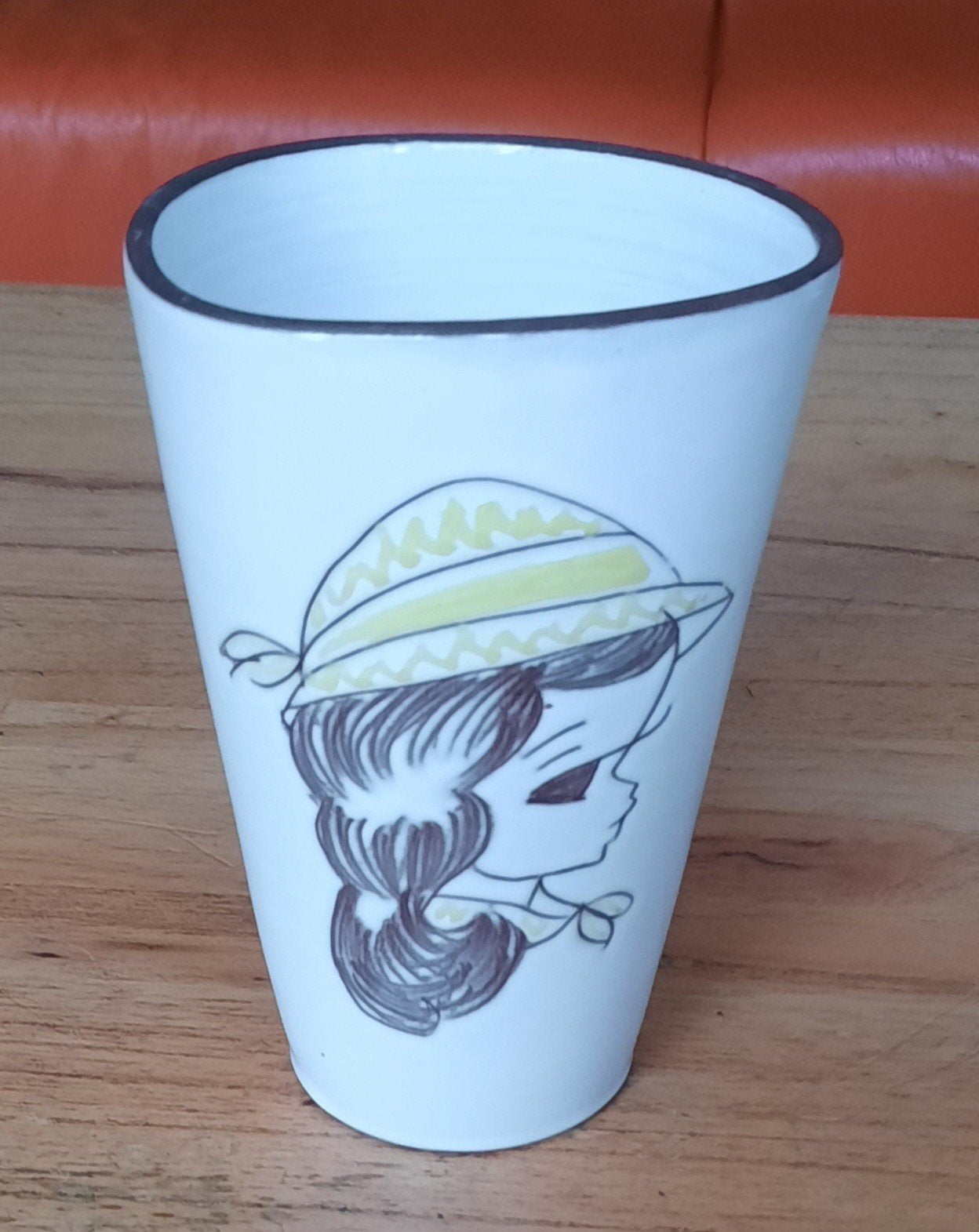 Vintage keramische beker met meisje, jaren '60, Ophalen