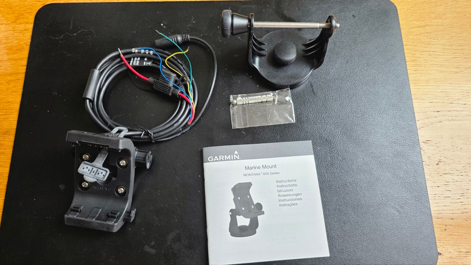 Garmin Marine Robuuste Steun met Voeding/Audiokabel, Ophalen of Verzenden