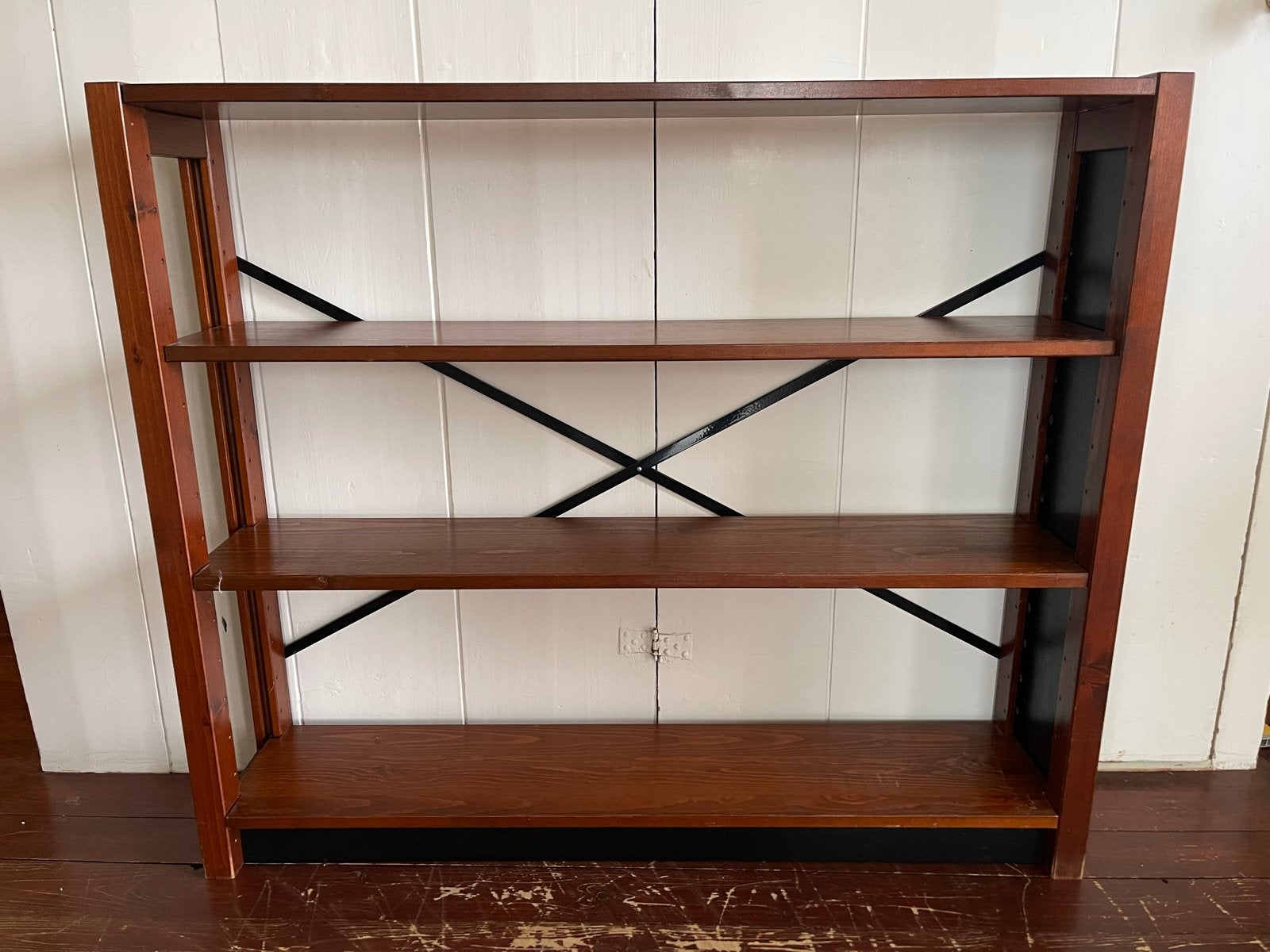 lundia Boekenkast met 3 planken en metalen kruisverbinding, Huis en Inrichting, Ophalen, Met plank(en), Gebruikt, 100 tot 150 cm