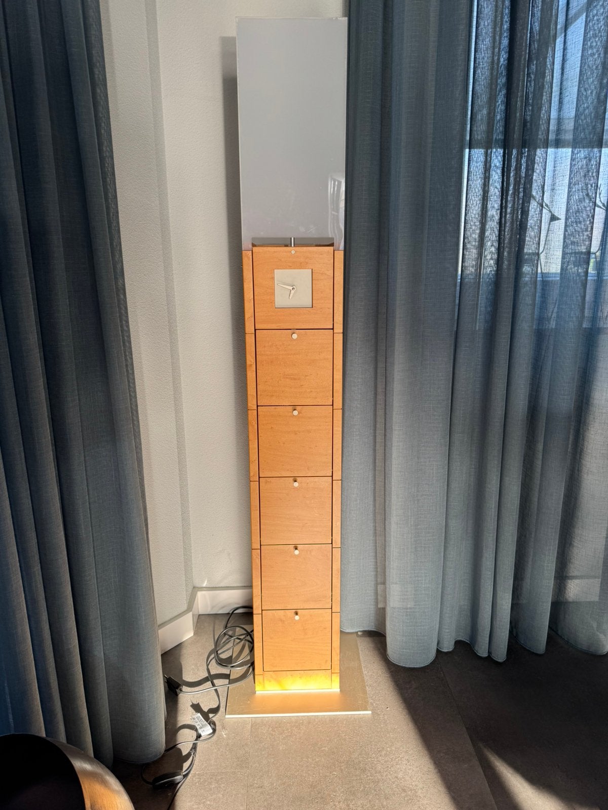 Giorgetti Meo vloerlampenkast, door Chi Wing Lo., Huis en Inrichting, Woonaccessoires | Kamerschermen, Zo goed als nieuw, Ophalen