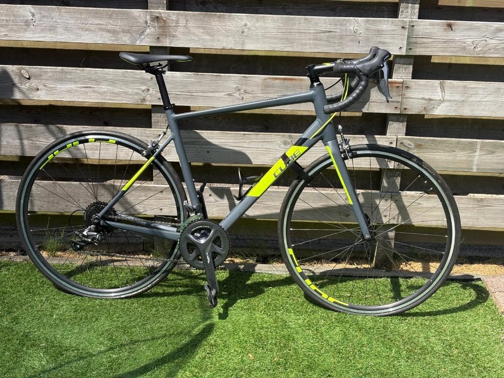 Cube Attain 2020 Grijs Mat, 58 cm - nieuwstaat, Fietsen en Brommers, Fietsen | Racefietsen, 28 inch, Aluminium, Zo goed als nieuw