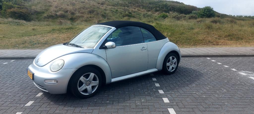 Volkswagen Beetle cabriolet 2.0 (distr.riem+waterpomp verv), Auto's, Voorwielaandrijving, Stof, Beetle (Kever), 4 cilinders