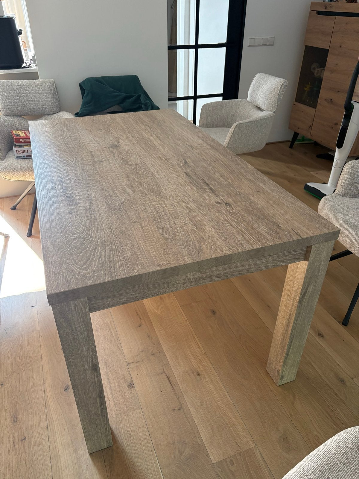 Eettafel in eikenhout look, Ophalen, 50 tot 100 cm, Zo goed als nieuw, Vijf personen of meer