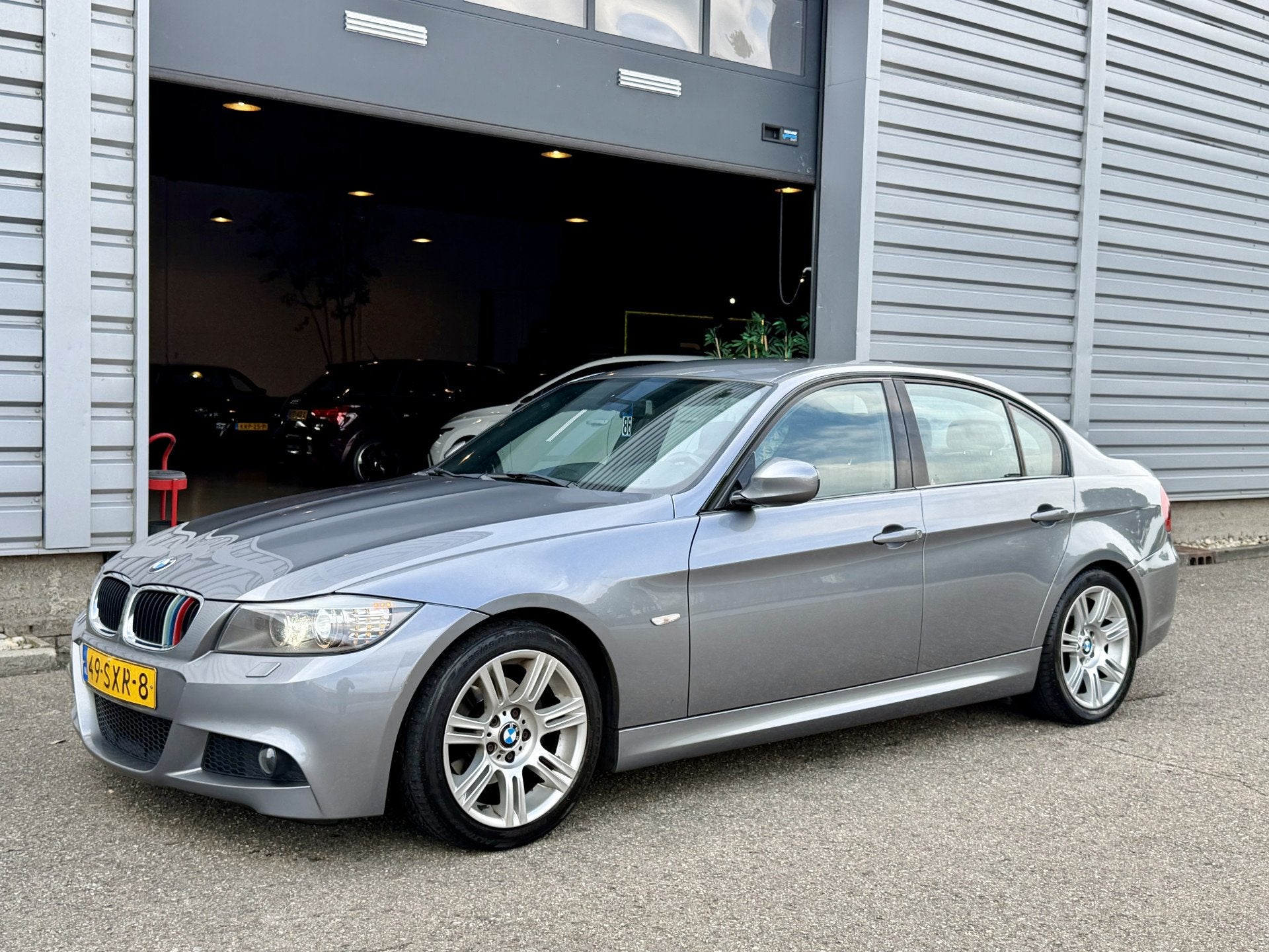 BMW 3 Serie 318i M Sport Edition Navi|Xenon|PDC|Cruis Grijs!, Auto's, Euro 5, 4 cilinders, Origineel Nederlands, Bedrijf
