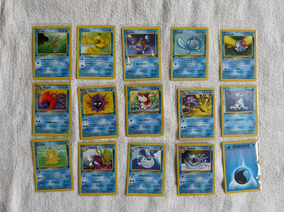 First edition base set kaarten, Hobby en Vrije tijd, Verzamelkaartspellen | Pokémon, Ophalen of Verzenden, Zo goed als nieuw, Meerdere kaarten
