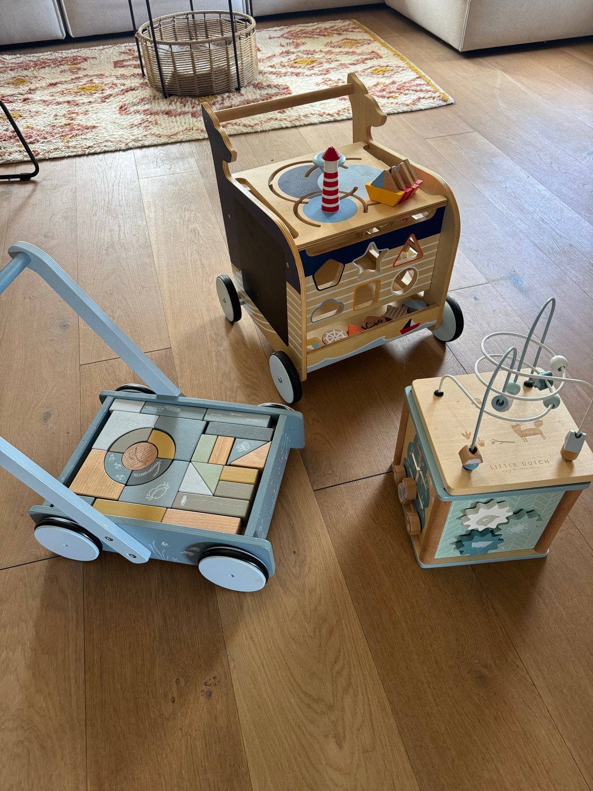 Little Dutch Loopwagen, Blokkenwagen en Activiteitenkubus, Ophalen, Zo goed als nieuw, Rij- of Hobbelspeelgoed