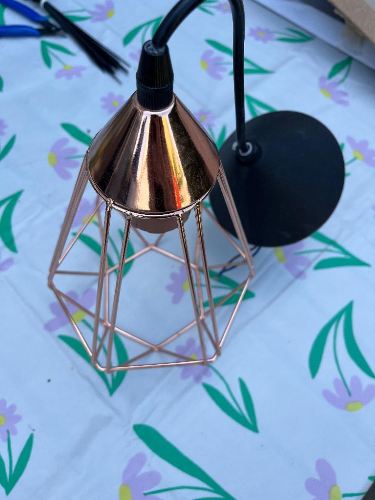 Leuke hanglamp, rosékleurig, Kunststof, Ophalen of Verzenden, Zo goed als nieuw, Minder dan 50 cm