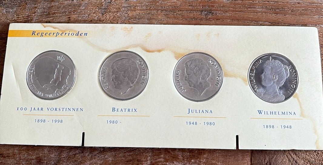Set 4 Herdenkingspenningen 100 Jaar Vorstinnen Rabobank 1998, Ophalen of Verzenden, Overige landen, Overige waardes