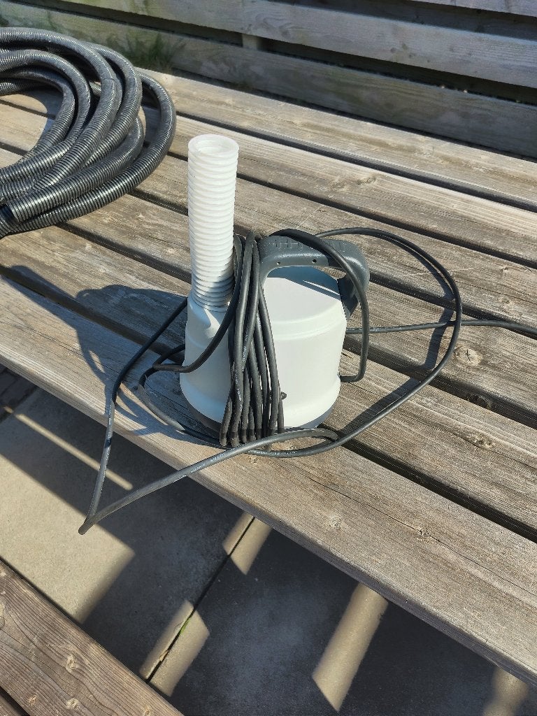 Zwembad afvoerpomp, Ophalen, Gebruikt