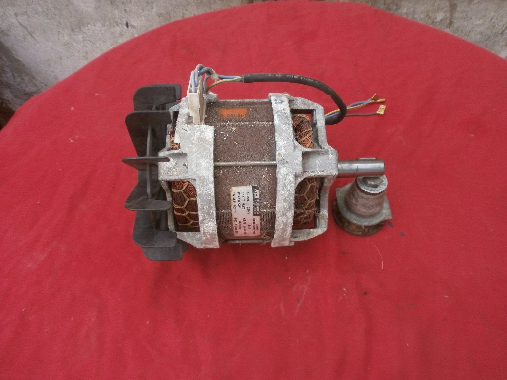 Elektromotor, Doe-het-zelf en Verbouw, Motoren, Ophalen, Gebruikt, Elektromotor, 1800 rpm of meer