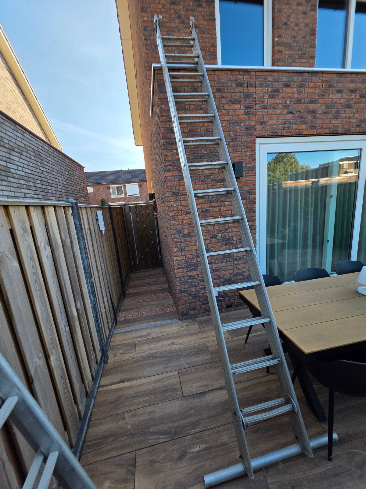 Altrex ladder 2x 14 treden incl mat, Doe-het-zelf en Verbouw, Ophalen, Gebruikt, Ladder, Opvouwbaar of Inschuifbaar