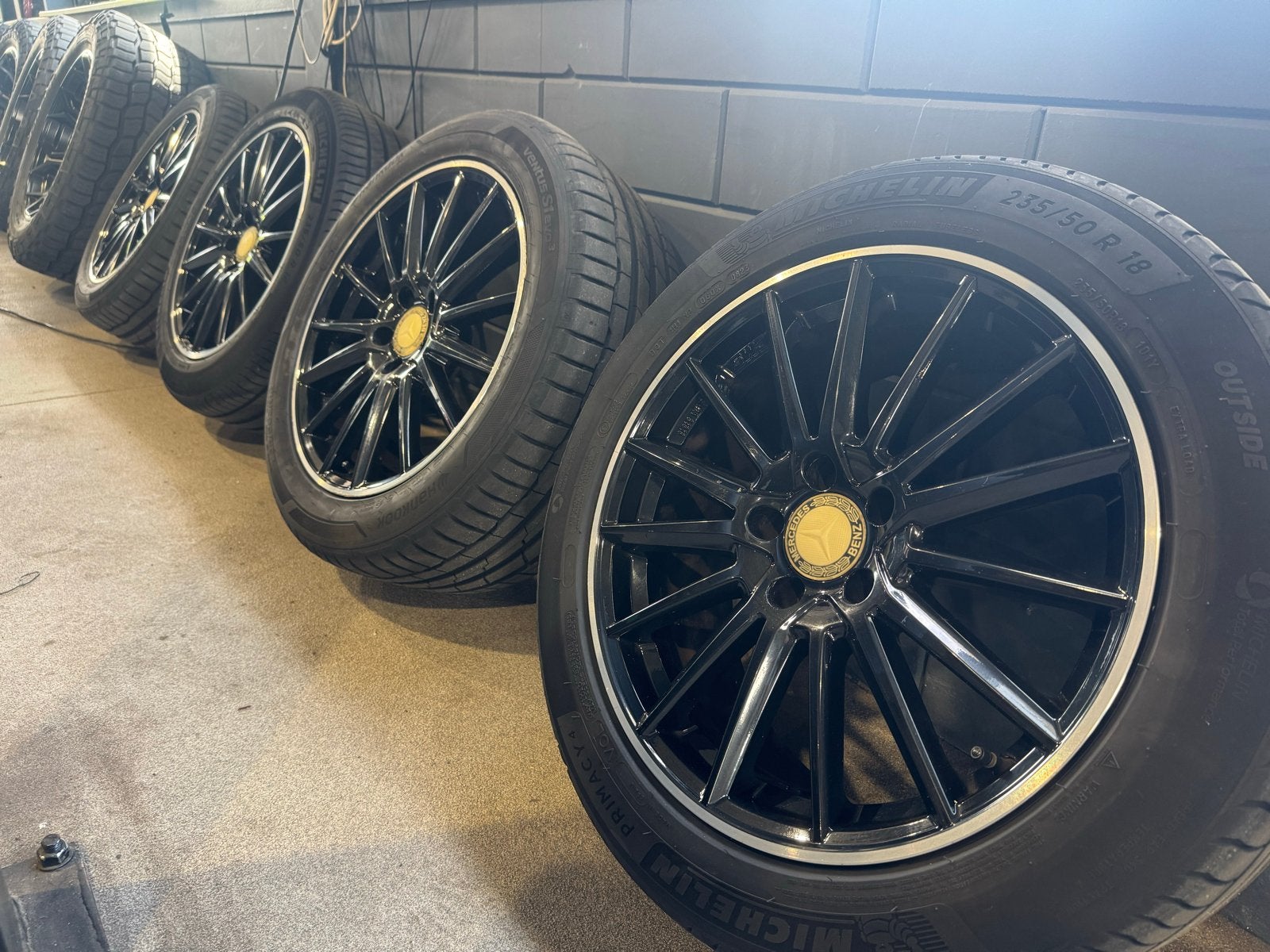 Wielen Mercedes V-Klasse Vito 235/50R18 velgen + Michelin ba, Auto-onderdelen, 18 inch, Banden en Velgen, Ophalen of Verzenden