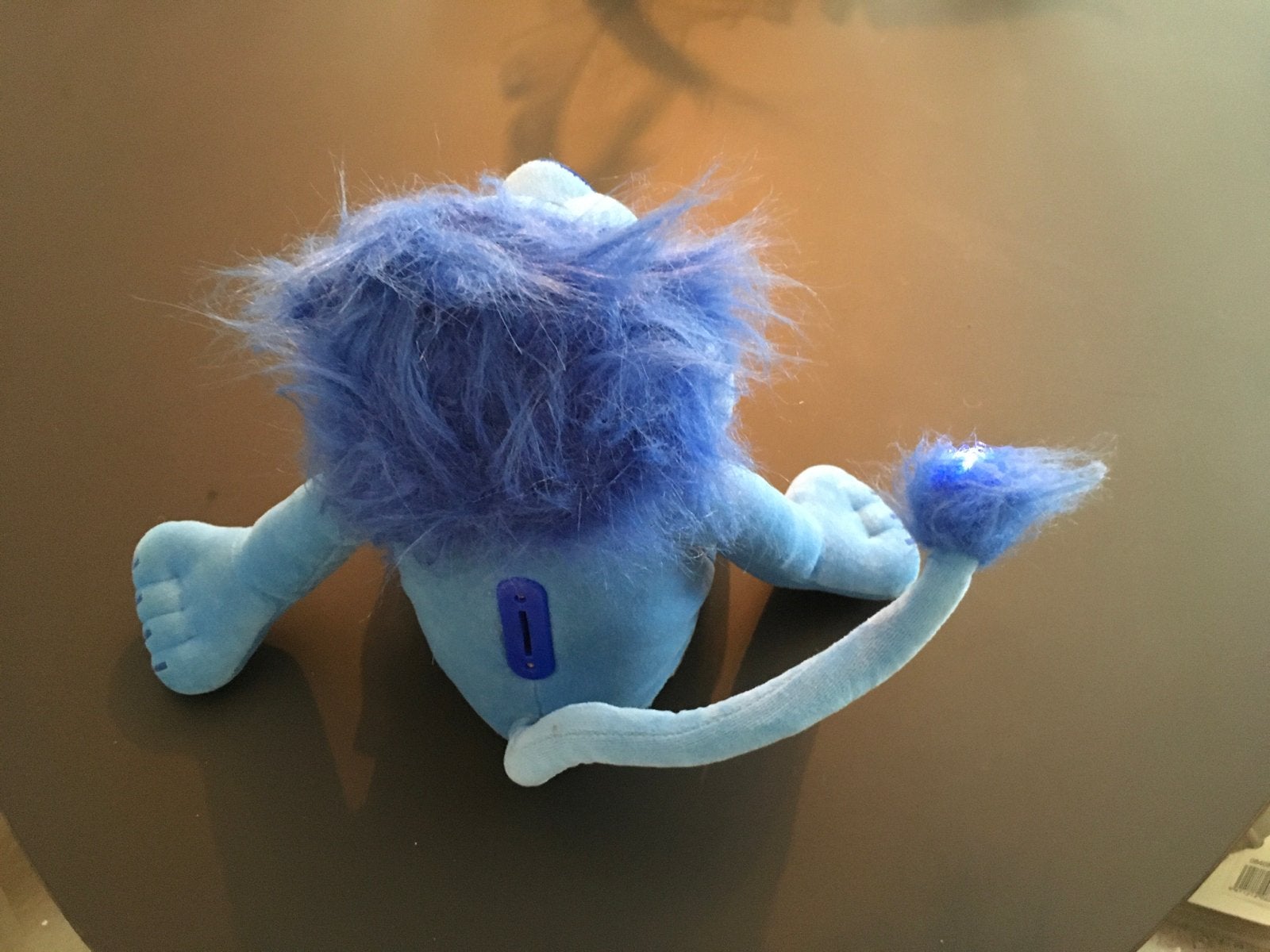 Blauwe leeuw knuffel met lichtgevende staart/spaarpot ing, Verzamelen, Ophalen of Verzenden, Zo goed als nieuw, Steen, Aardewerk of Keramiek
