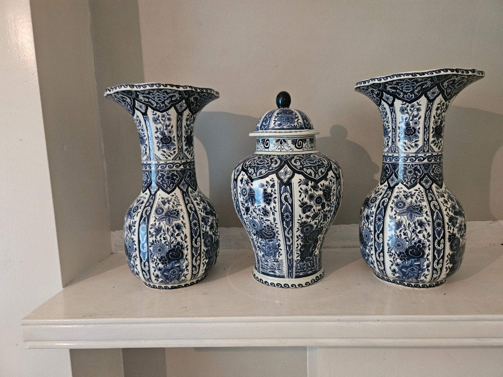 Prachtig Delfts Blauw vazenstel van Boch Royal Sphinx, Ophalen