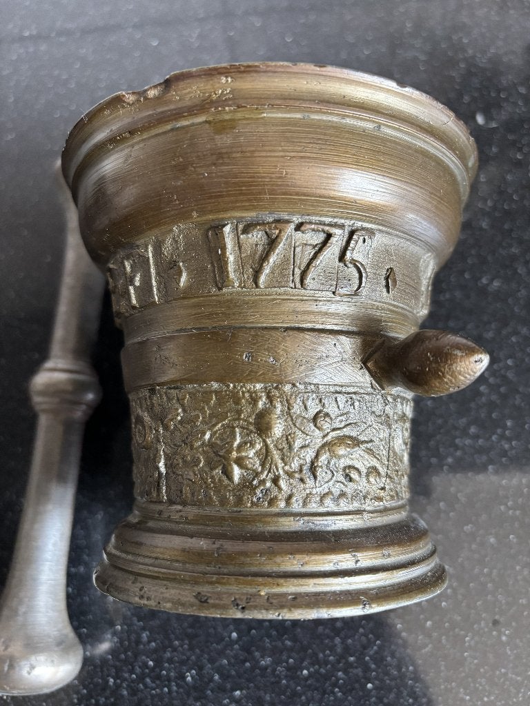 Antieke Bronzen Apothekers Mortier ( Vijzel ) 1775, Ophalen of Verzenden, Brons