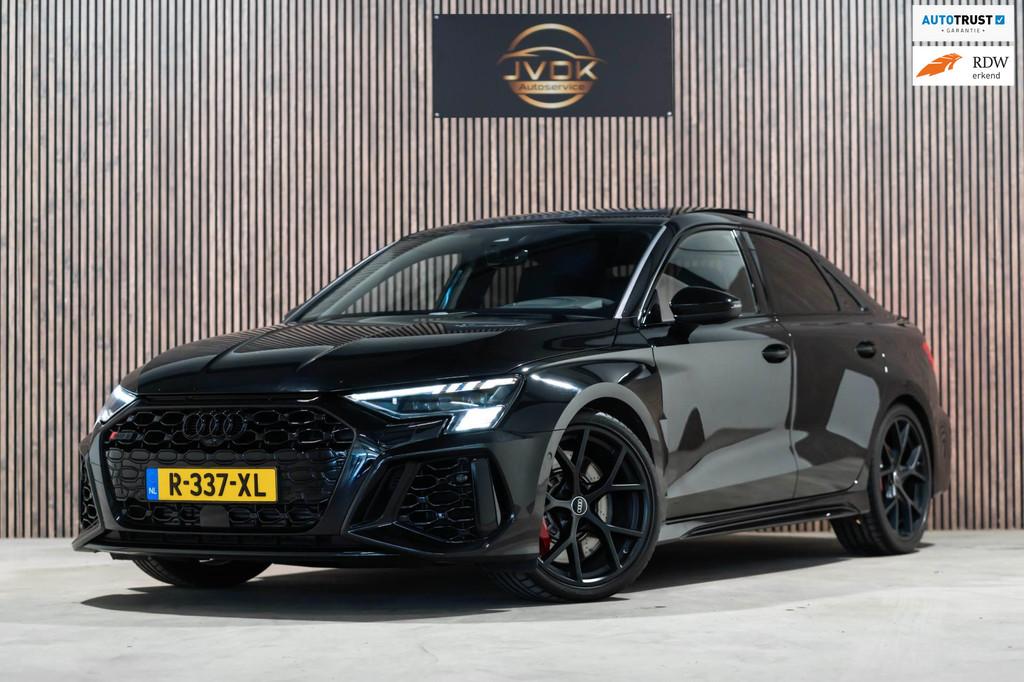 Audi A3 Limousine 2.5 TFSI RS 3 quattro PANO LED VOL, Auto's, Automaat, Gebruikt, RS3, Zwart