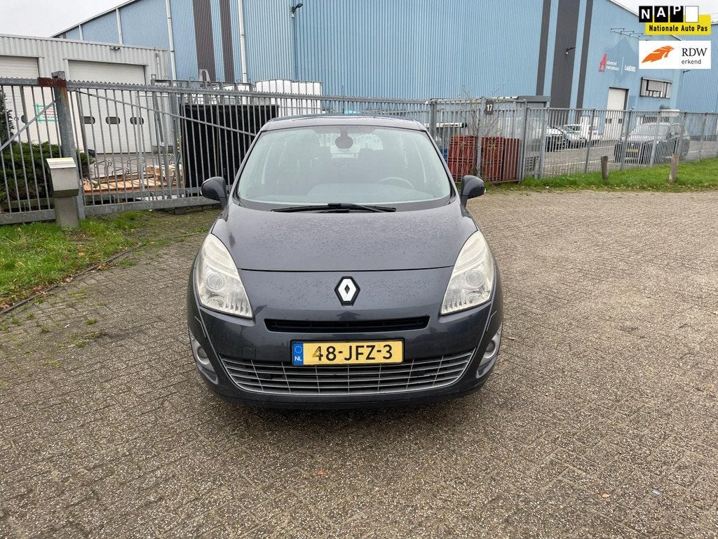 Renault Grand Scénic 1.4 TCe Dynamique 7p., Voorwielaandrijving, Gebruikt, 4 cilinders, 7 stoelen