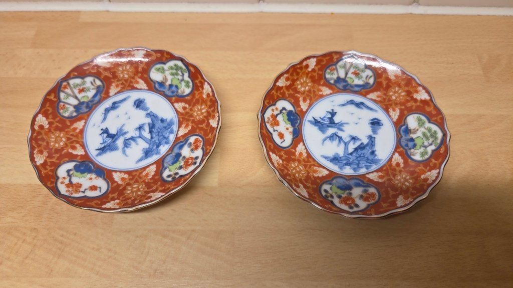 2 Japanse bordjes (Takahashi) samen voor €10, Ophalen of Verzenden
