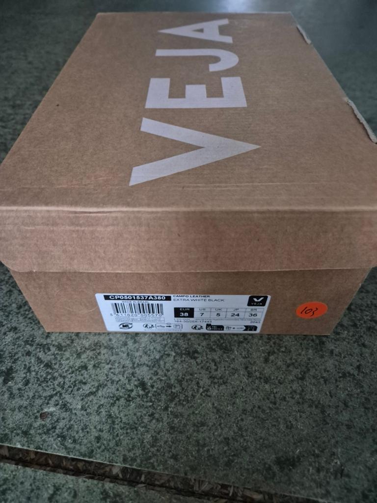 Veja campo Leren Sneakers Dames Maat 38 Wit Zwart, Kleding | Dames, Schoenen, Ophalen of Verzenden, Nieuw, Wit, Sneakers of Gympen