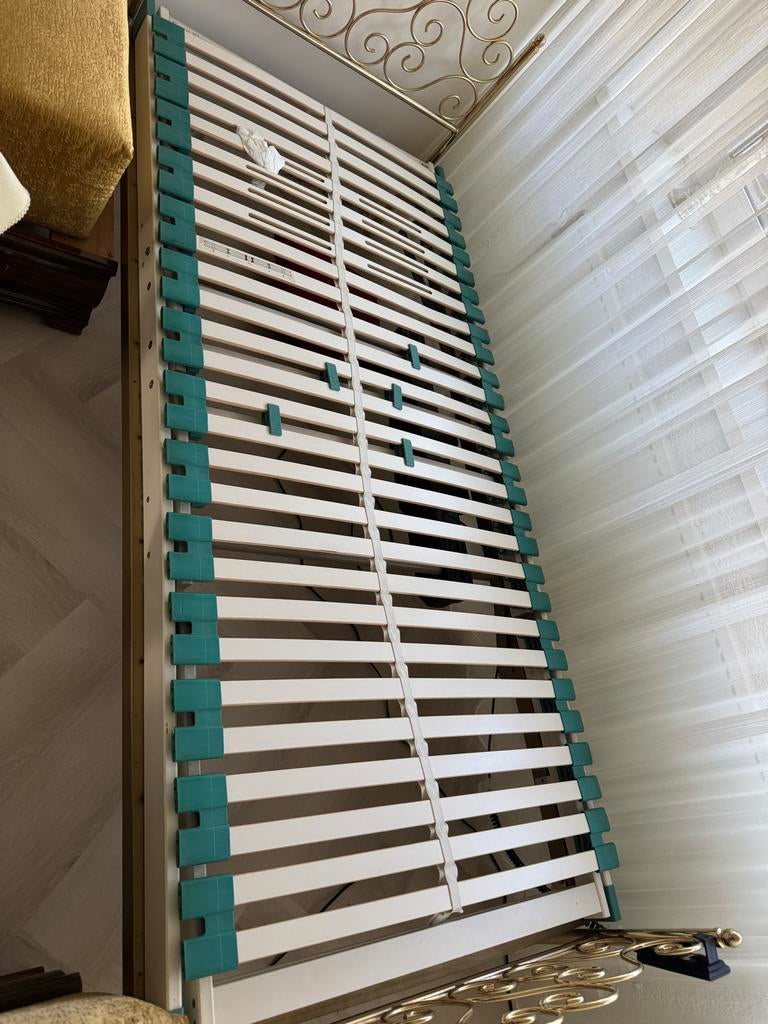 Gouden frame bed met elektrische lattenbodem en matra, Ophalen, 90 cm, 200 cm, Metaal