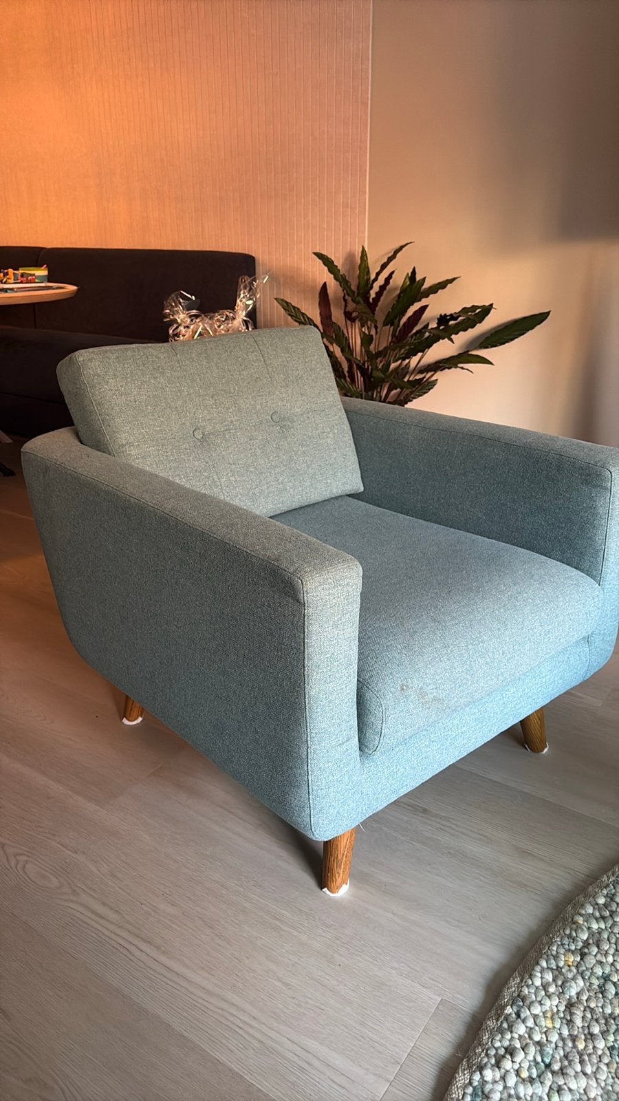 Comfortabele fauteuil in Scandinavische stijl, Ophalen, Zo goed als nieuw, Stof, 75 tot 100 cm
