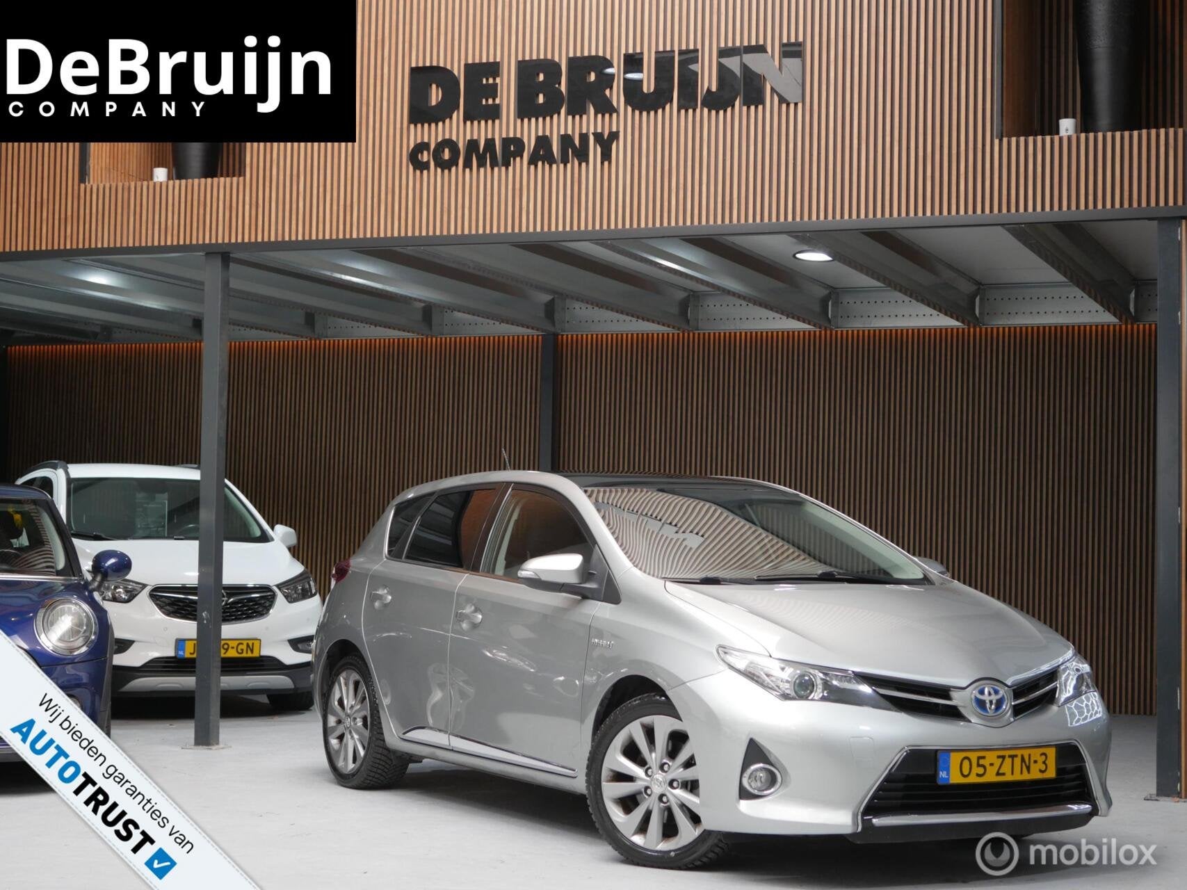 Toyota Auris 1.8 Hybrid| Garantie | Trekhaak | Camera | Airc, Euro 5, 136 pk, Gebruikt, 4 cilinders