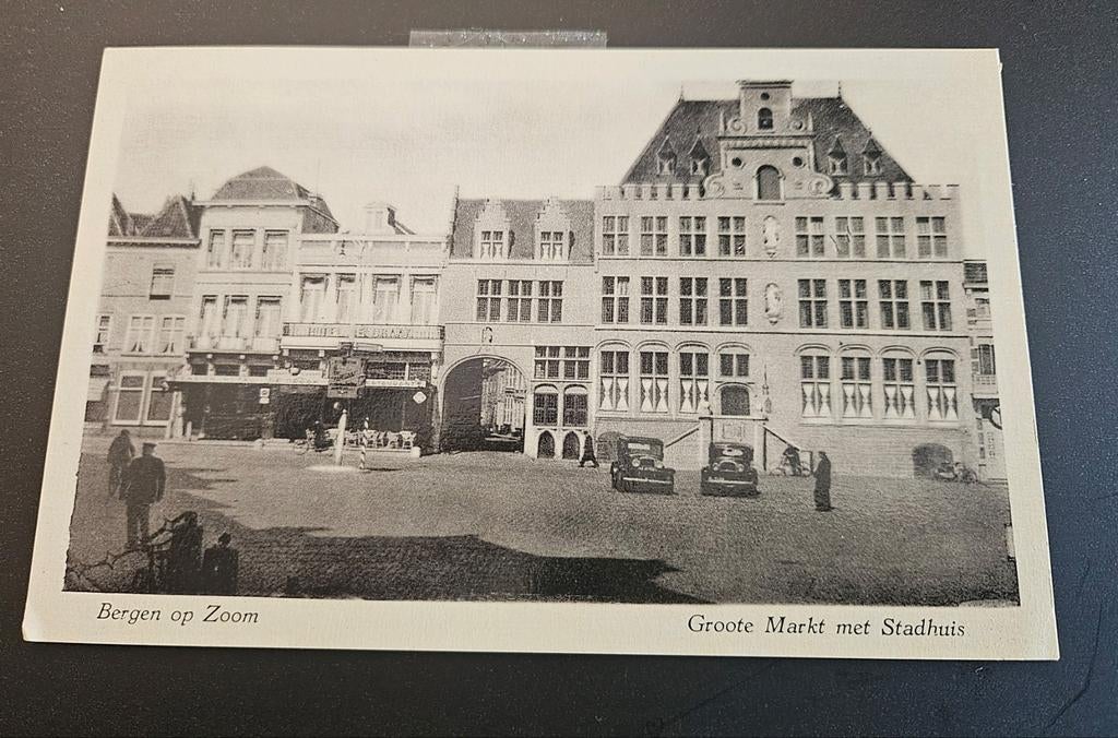 Ansichtkaart Bergen op Zoom Grote Markt met Stadhuis, Ophalen of Verzenden