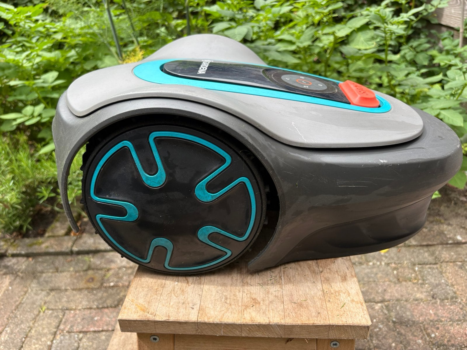 Gardena Sileno Minimo robotmaaier, Tuin en Terras, Robotmaaiers, Gebruikt, Minder dan 20 cm, Bestuurbaar via app, Ophalen