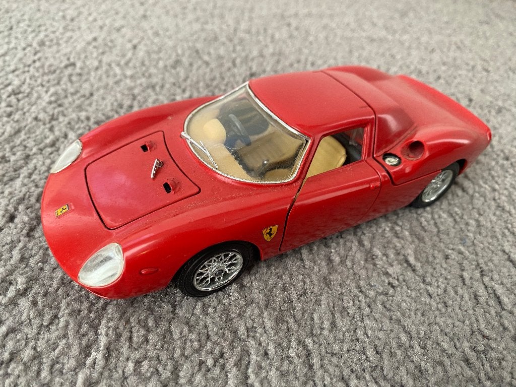 Bburago Ferrari 250 LM   Le Mans 1/24 rood, Ophalen of Verzenden, Gebruikt, Auto, Bburago