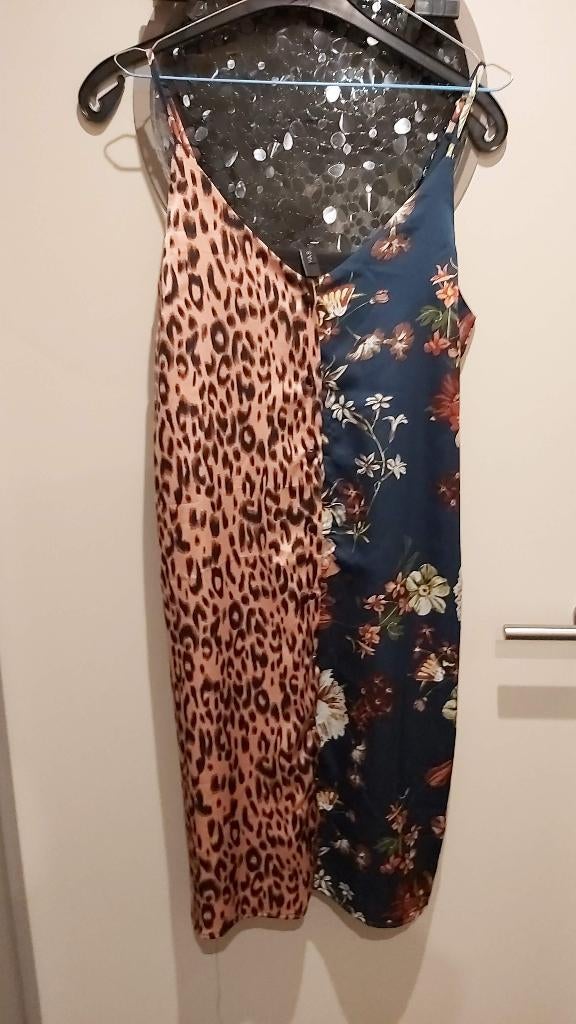 YAS, satijn jurk, mt M, NIEUW, Maat 38/40 (M), Nieuw, Ophalen of Verzenden, Boven de knie