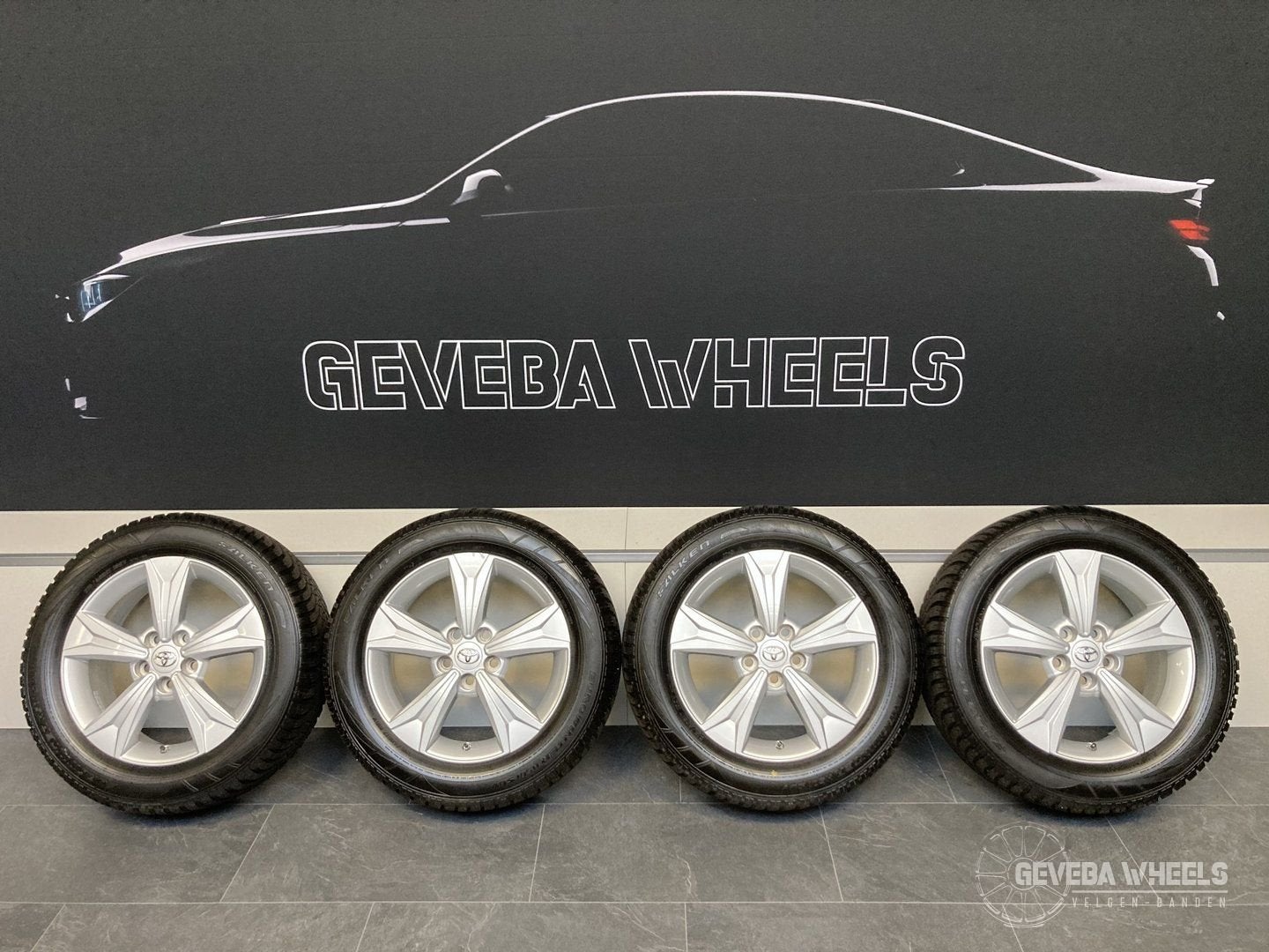 17” originele Toyota C-hr velgen + winterbanden 5x114.3 TPMS, Auto-onderdelen, -, -, Banden en Velgen, 17 inch