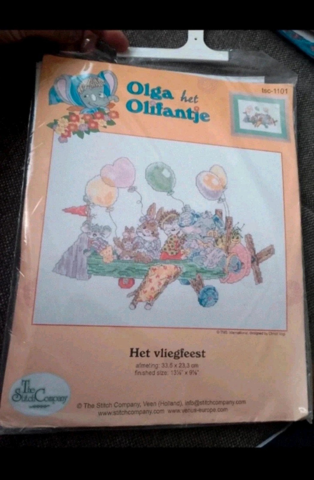 Nieuw pakket Olga het olifantje het vliegfeest the stitch co, Ophalen of Verzenden, Nieuw, Handborduren, Borduurpakket