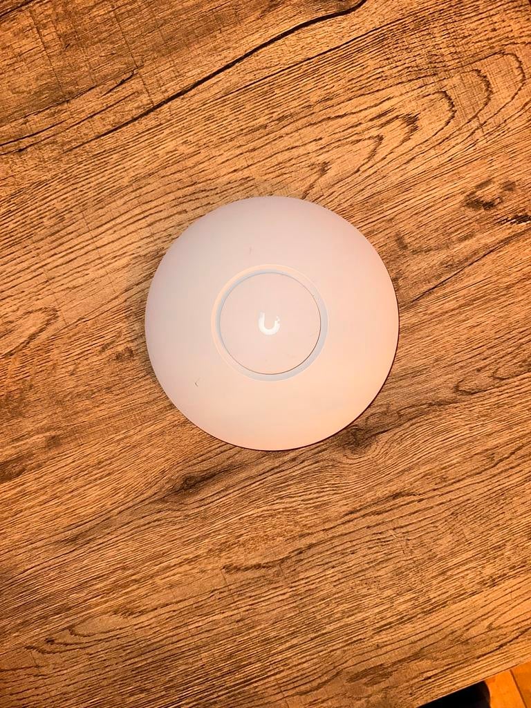 Ubiquiti UniFi 6 Lite (U6-Lite) Access Point, Ophalen of Verzenden, Zo goed als nieuw, Router