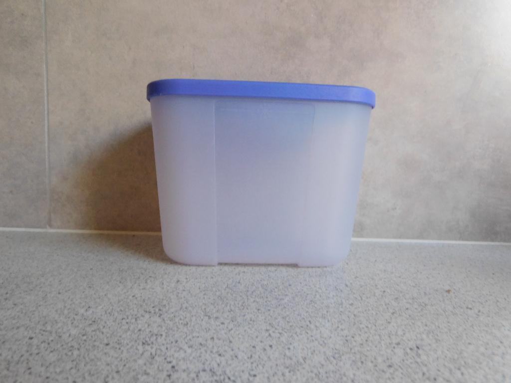 Tupperware Diepvries Box 800 ml. Paars, Ophalen of Verzenden, Zo goed als nieuw, Paars, Overige typen
