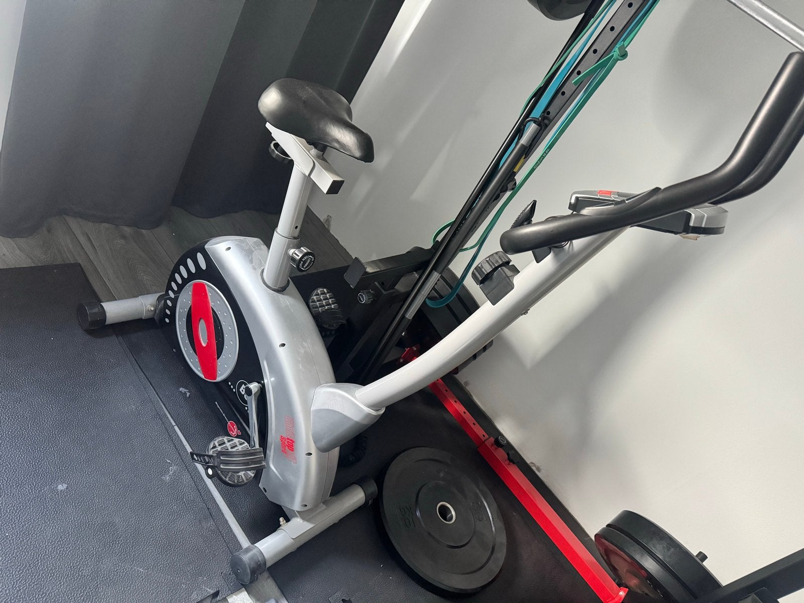 Hometrainer- Ideaal voor thuisfitness, Ophalen, Gebruikt, Armen, Metaal