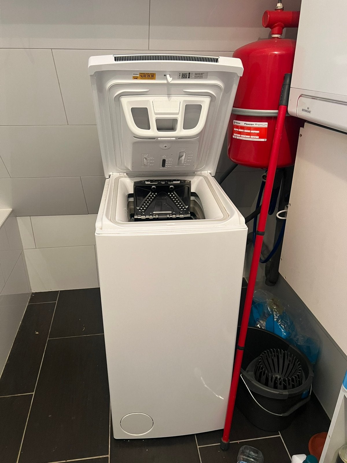 whirlpool 6th sense inverted motor washing machine 6kg, Energieklasse A of zuiniger, Minder dan 10 liter, Ophalen of Verzenden
