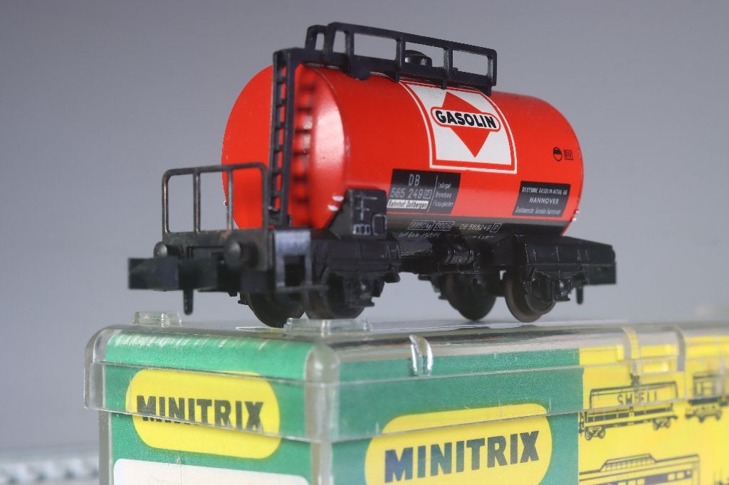 *10-tons ketelwagen, rood, Gasolin, DB, Gebruikt, Gelijkstroom, Trix, Wagon