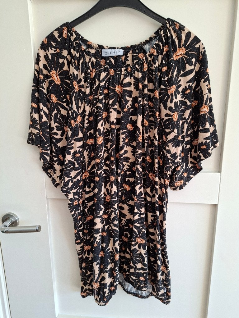 Shirt. XXL. Zwart/lichtbruin. Lengte 70 cm. . Zhenzi., Kleding | Dames, Grote Maten, Zhenzi, Zwart, Zo goed als nieuw, Shirt of Top