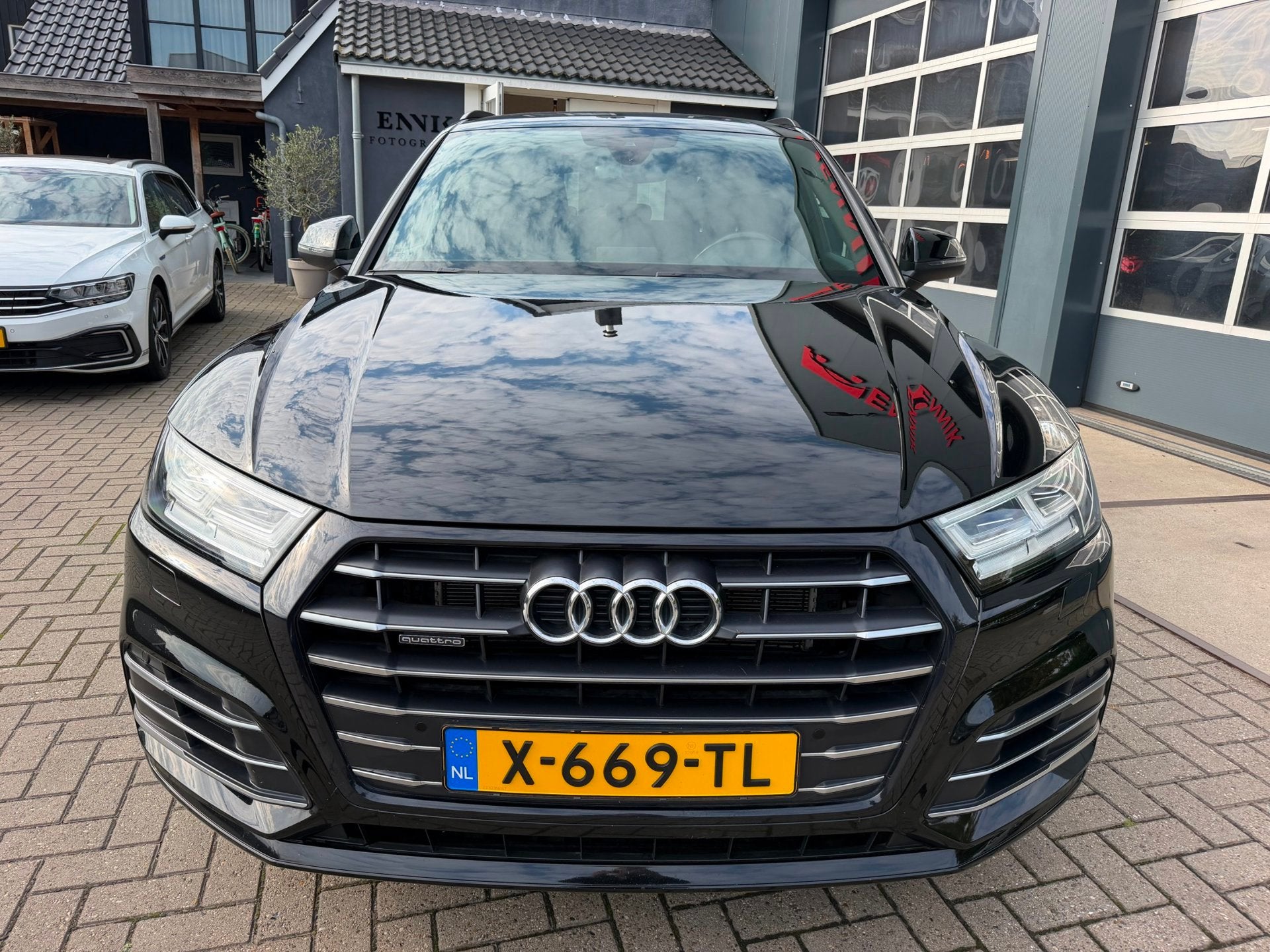 Audi Q5 55 TFSI e quattro Competition S-Line / 367PK / Lucht, Auto's, Dealer onderhouden, 4 cilinders, Leder en Stof, Zwart