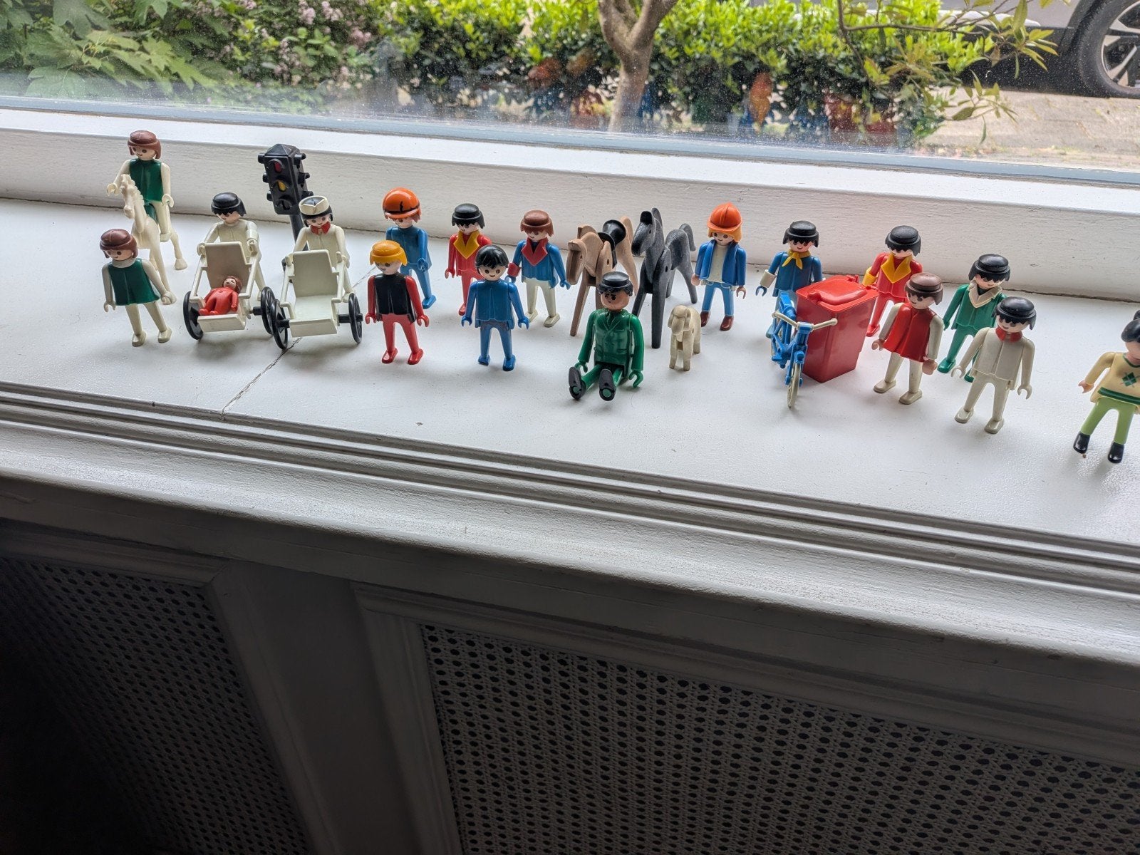 C.a. 20 jaren '70 playmobil poppetjes en dieren.
De jaren 70, Ophalen, Zo goed als nieuw