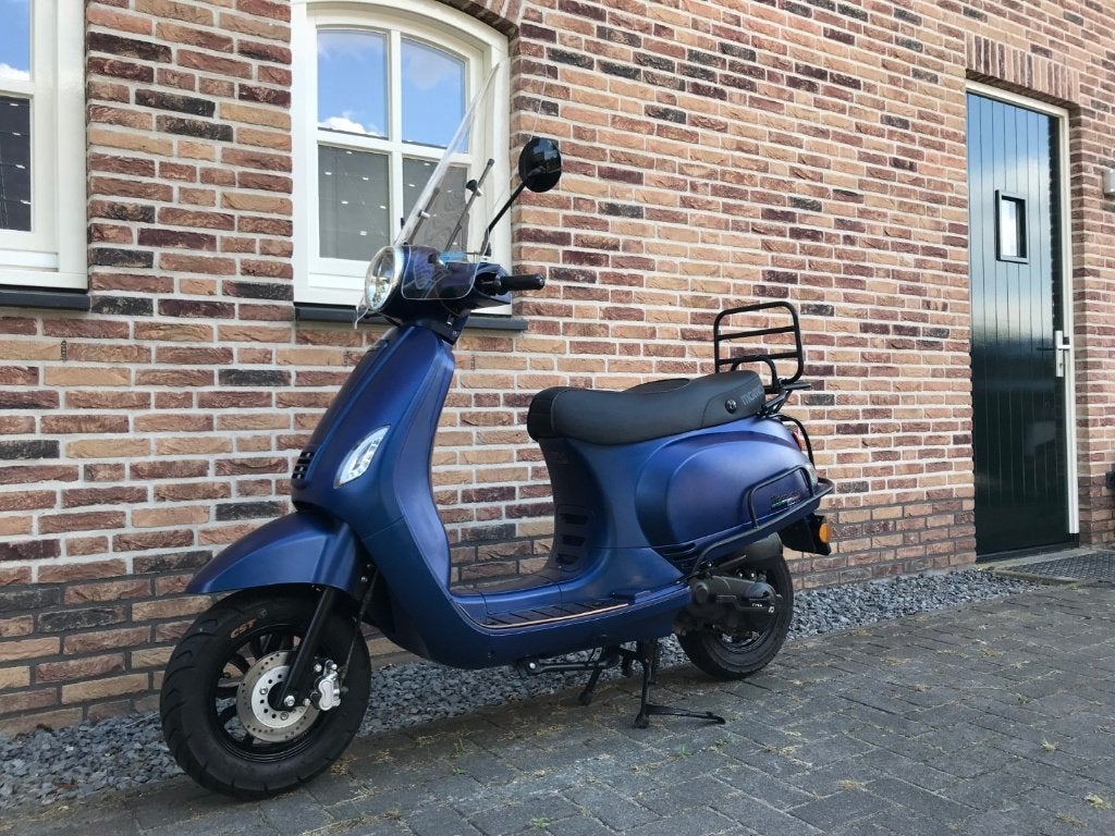 MOMO MORINO BJ 2024 GTS TOSCANA VX50 RIVA LA SOURIS SOURINI, Ophalen, Gebruikt, Maximaal 45 km/u, Benzine